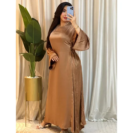 Robe satin farwasi