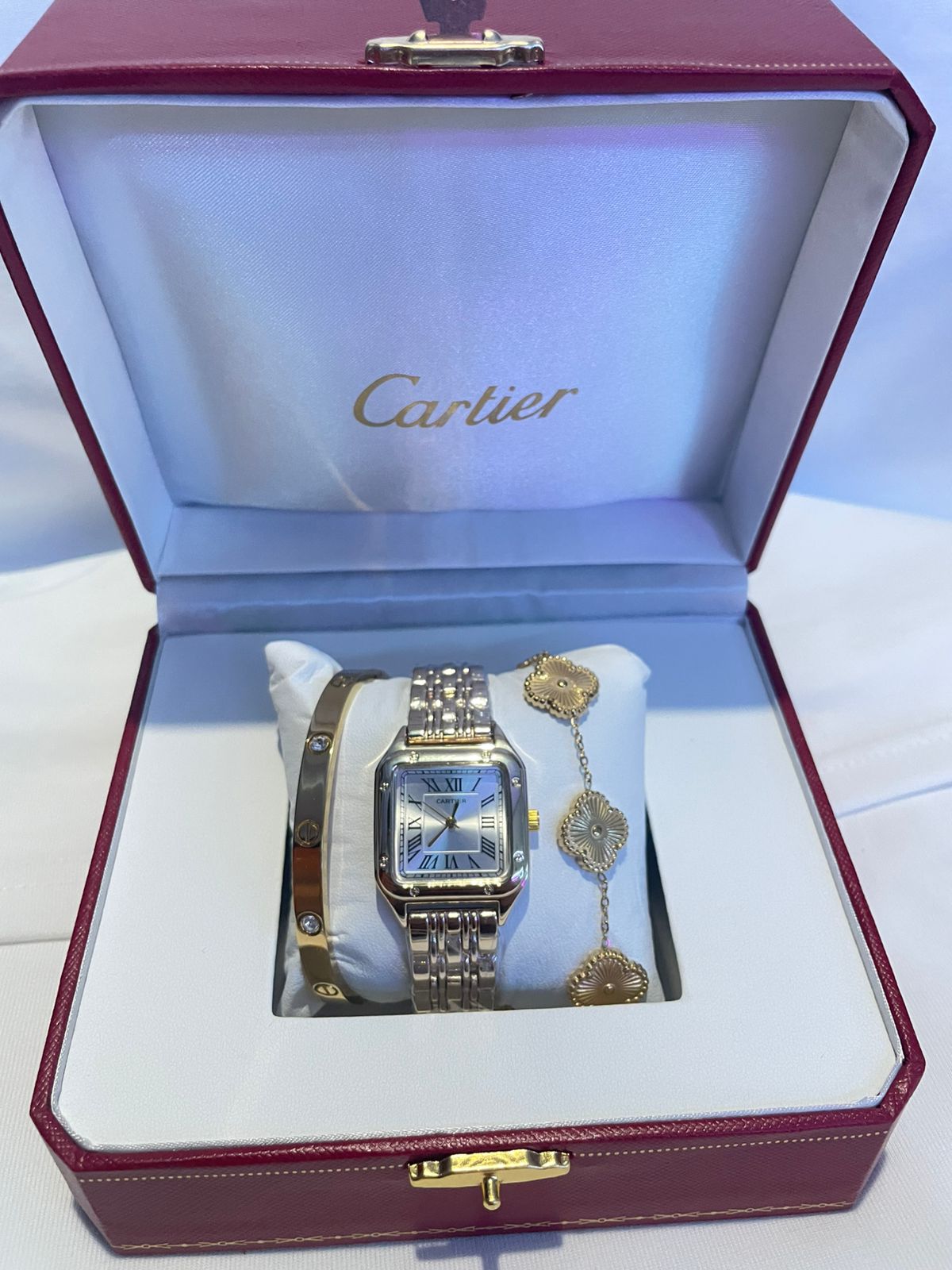 MONTRE CARTIER +BRACLET CARTIER +VANCLEEF