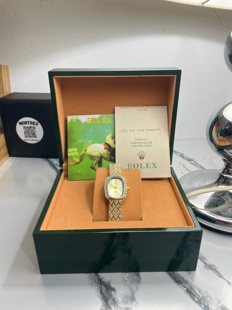 ROLEX POUR FEMME +BOITE ROLEX