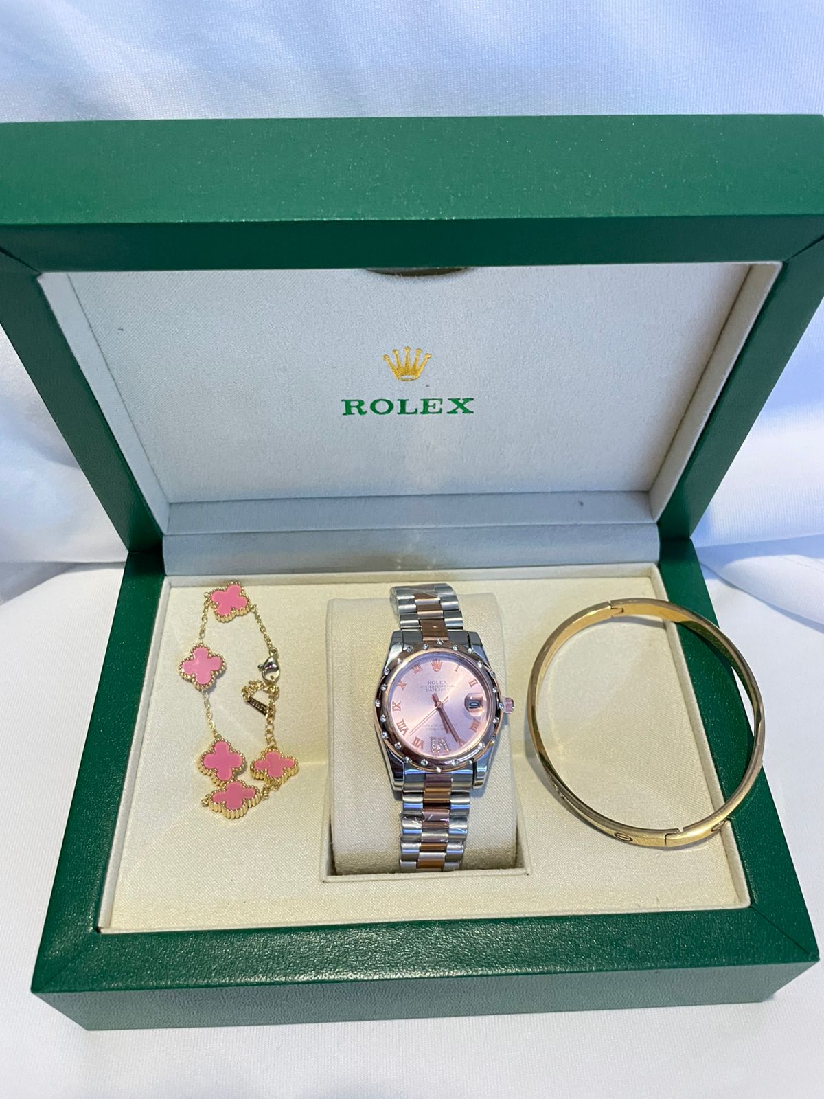 MONTRE ROLEX DATE JUST FEMME +VANCLEEF+BRACLET CARTIER