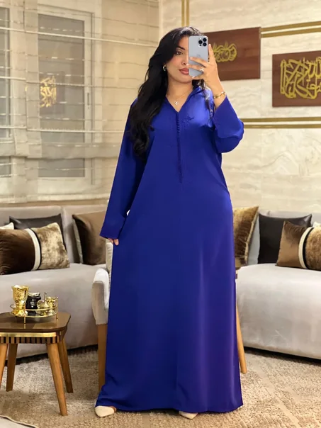 ​تشكيلة عيد الفطر: جلابة "الكريب روزا" سحر الأنوثة المغربية 👑