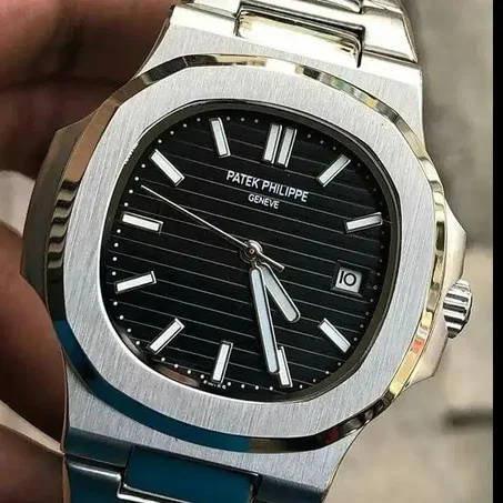 ساعة Patek Philippe Nautilus رجالية فاخرة – مينا أسود وسوار فضي