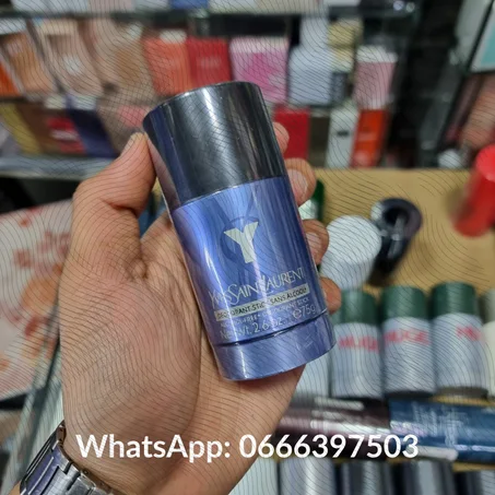 مزيج مثالي بين الأناقة والانتعاش! 🕴️✨"