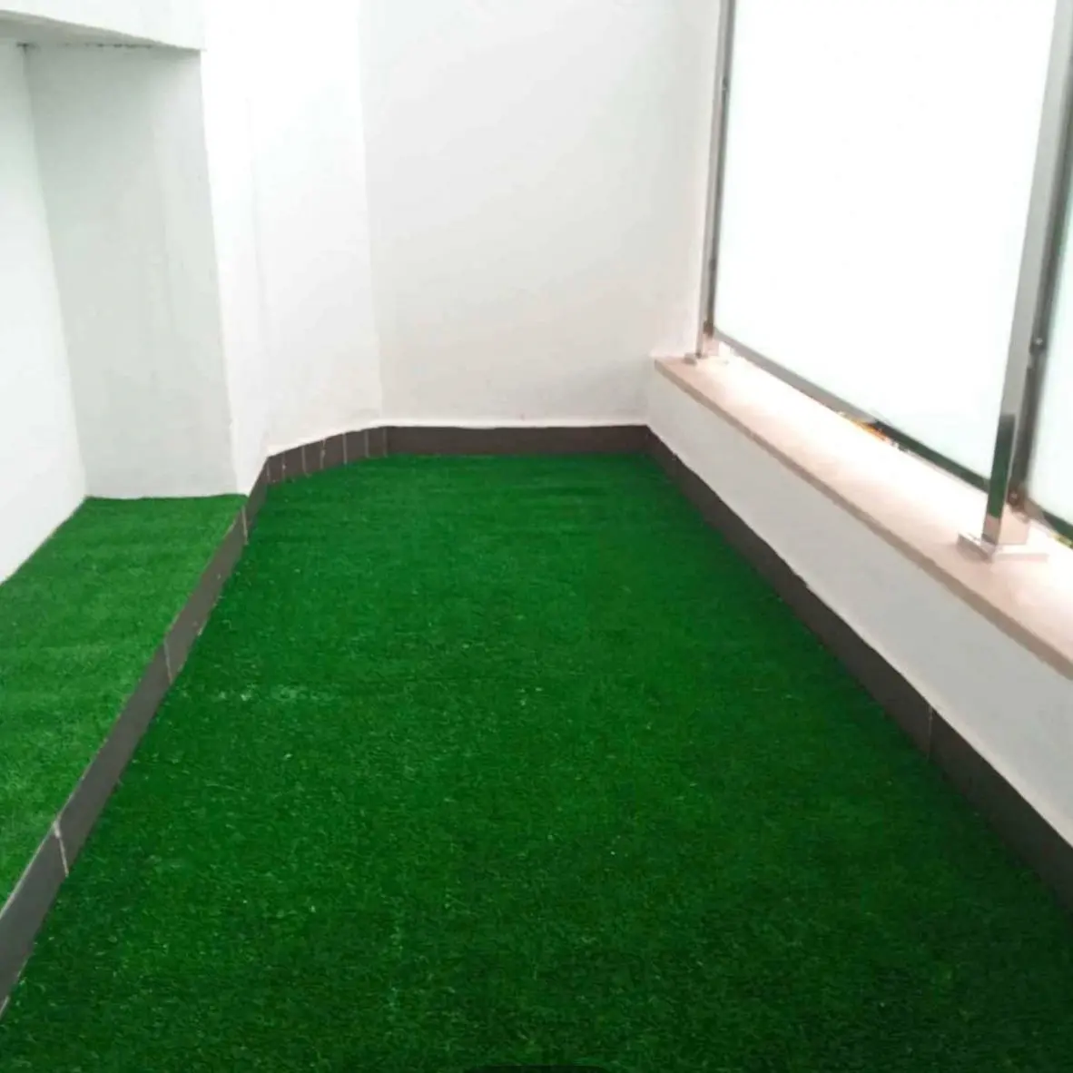 العشب الاصطناعي