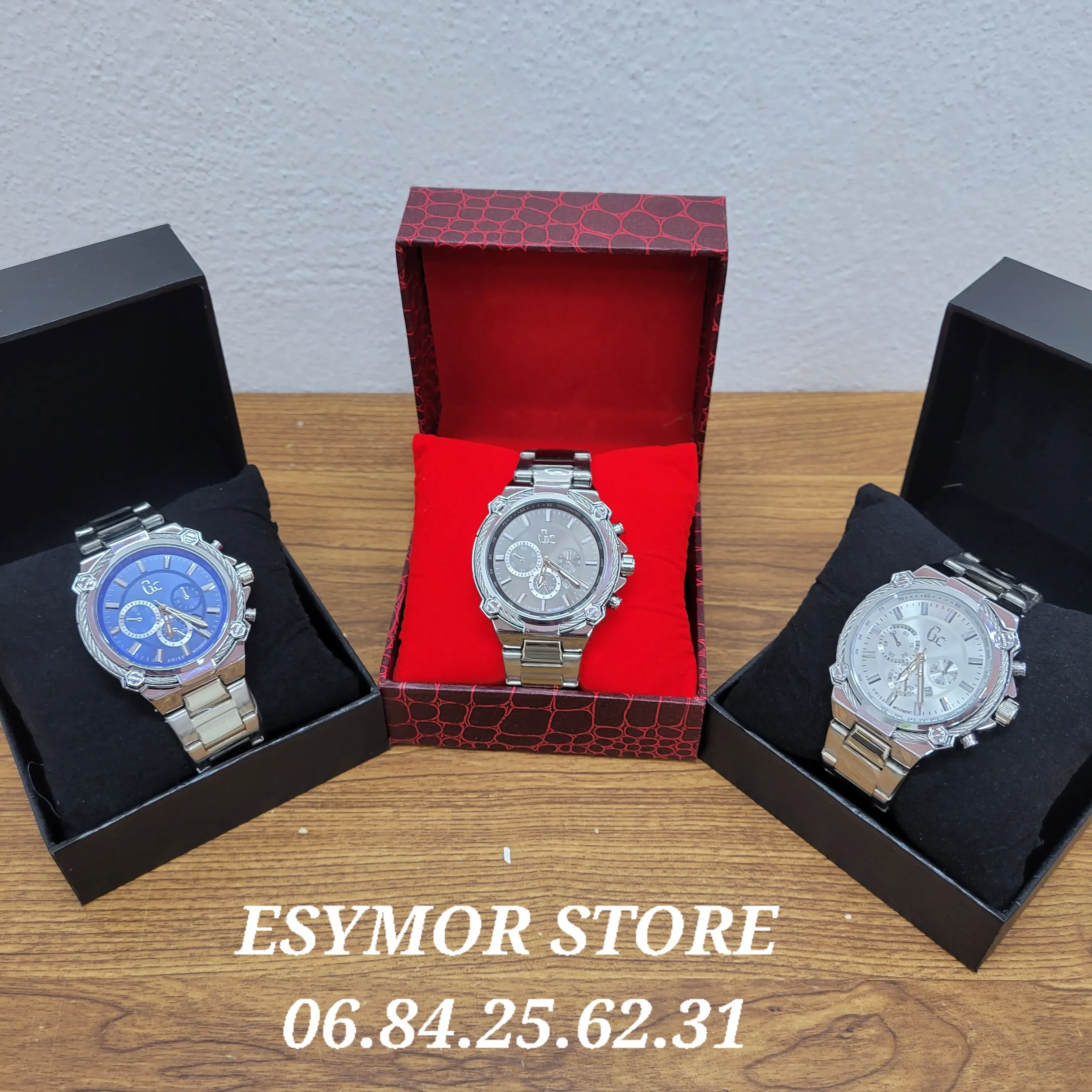 Montre Guess Collection  -  Avec  une Boite Simple