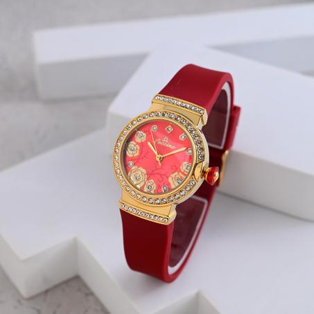 ساعات نسائيه مقدمه من ماركه لوكسينو.