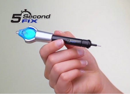 قلم تصليح يعمل بالبلاستيك السائل و الأشعة فوق البنفسجية