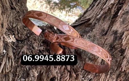 براسلي نحاس أحمر  منقوش