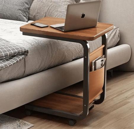 طاولة جانبية على شكل C