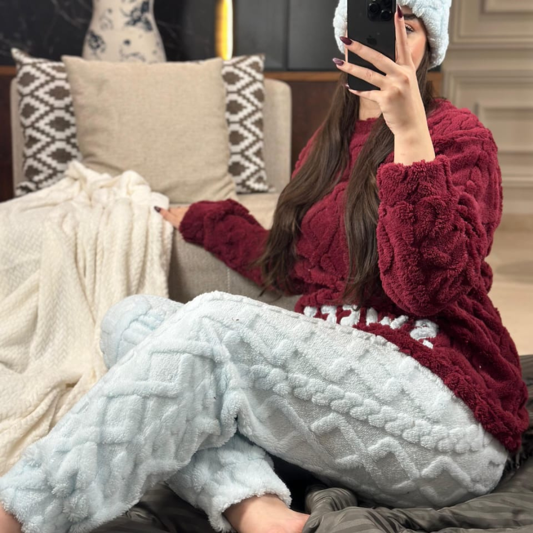 Nouveautés 2025 chez Mimi Style😍 Pyjama 3 pièces en fourrure ultra-douce avec BONNET assorties🎁 (copy)