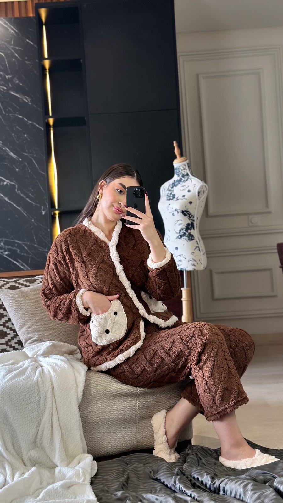 Nouveautés 2025 chez Mimi Style😍 Pyjama 3 pièces en fourrure ultra-douce avec chaussettes assorties🎁