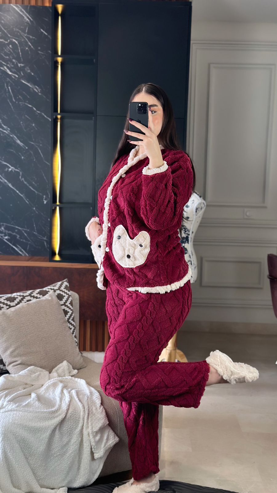 Nouveautés 2025 chez Mimi Style😍 Pyjama 3 pièces en fourrure ultra-douce avec chaussettes assorties🎁