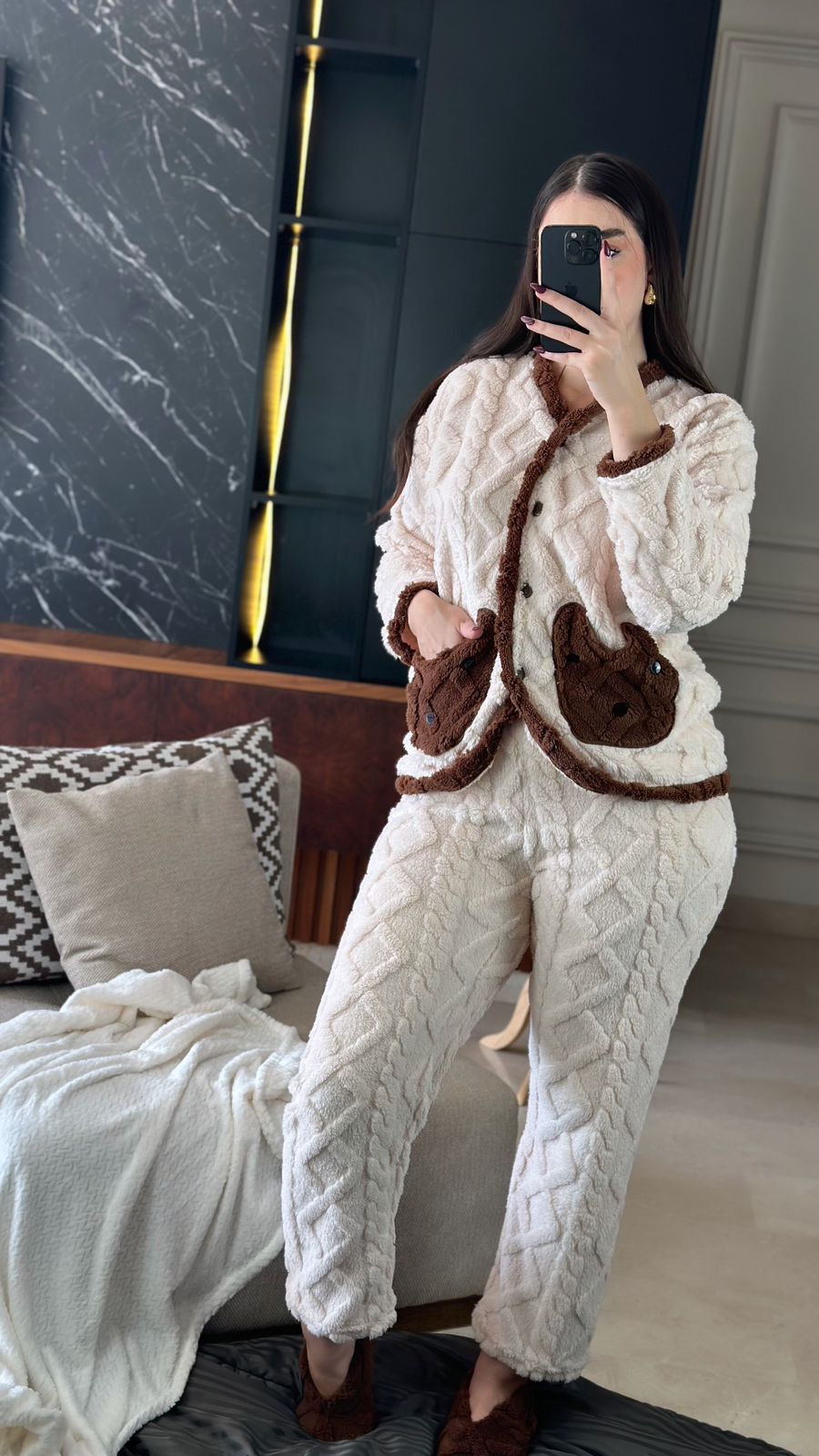 Nouveautés 2025 chez Mimi Style😍 Pyjama 3 pièces en fourrure ultra-douce avec chaussettes assorties🎁