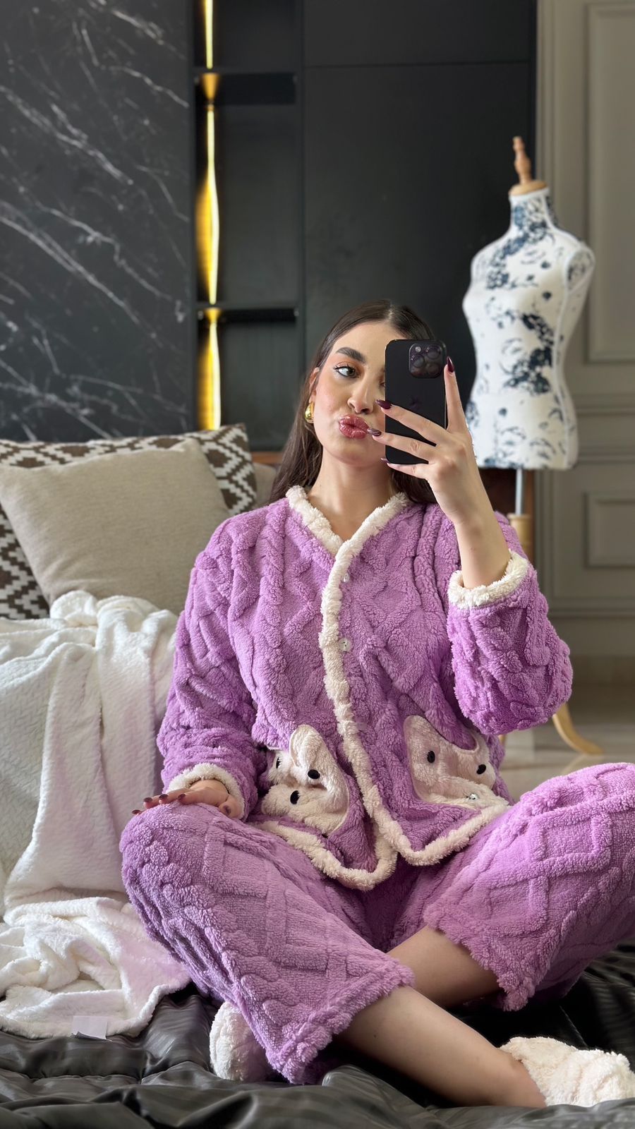 Nouveautés 2025 chez Mimi Style😍 Pyjama 3 pièces en fourrure ultra-douce avec chaussettes assorties🎁