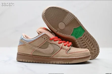 Nike SB Dunk Low Pro Som Tum