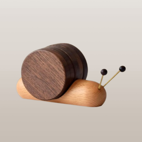 قواعد اكواب خشبية على شكل حلزون.