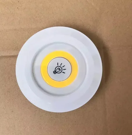 LED LIGHT WITH REMOTE CONTROLE