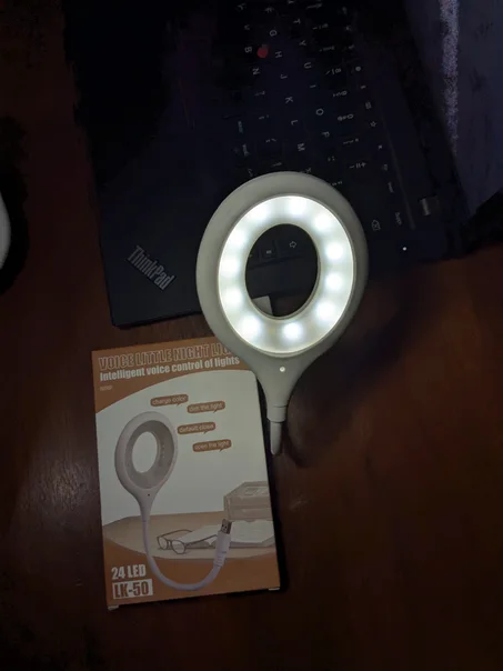 مصباح القراءة USB بتحكم صوتي