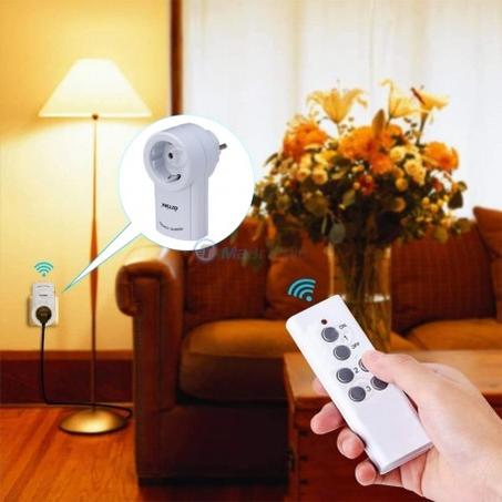 مقبس الكهرباء بجهاز التحكم عن بعد