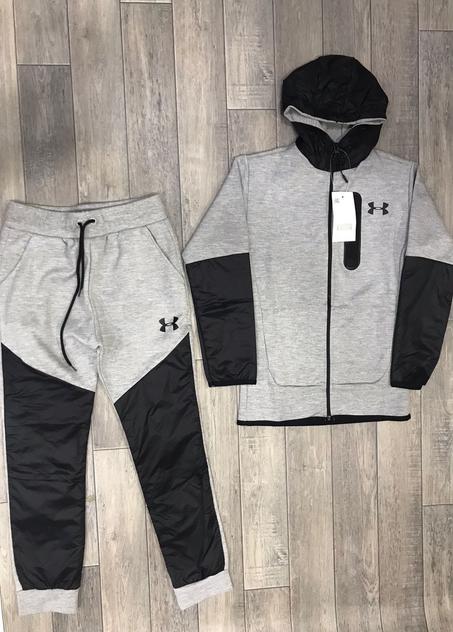 طقم رياضي من UNDER ARMOUR