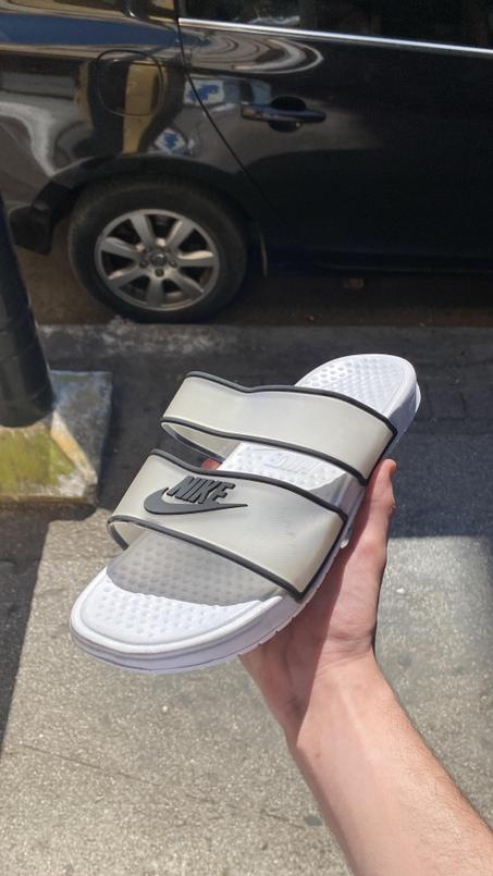 نعال أنيق و مريح من Nike