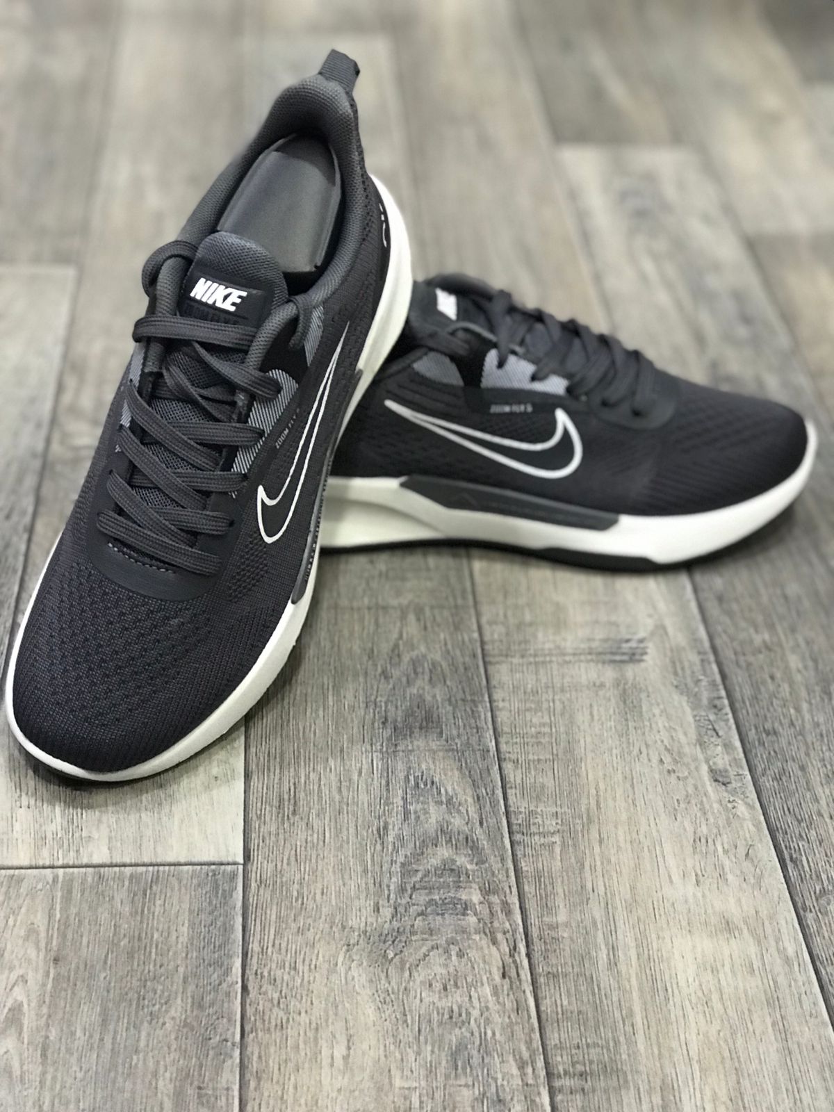 حذاء  Nike zoom