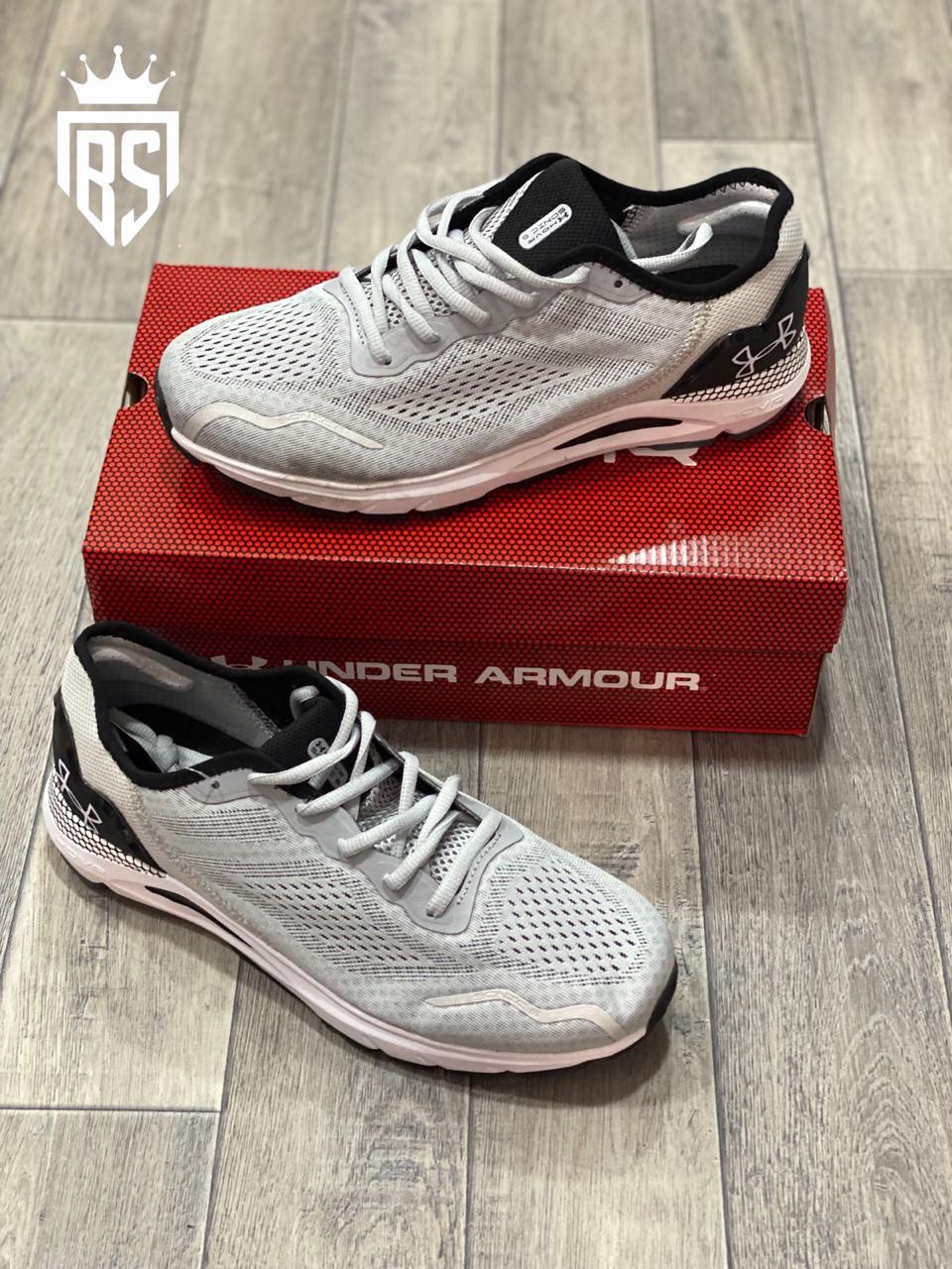 أحذية رياضية من Under Armour