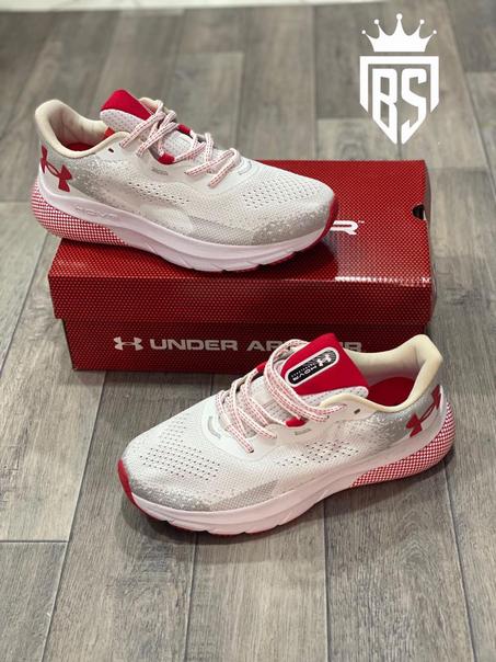 أحذية رياضية من Under Armour