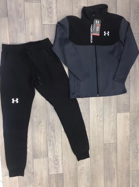 طقم رياضي من UNDER ARMOUR