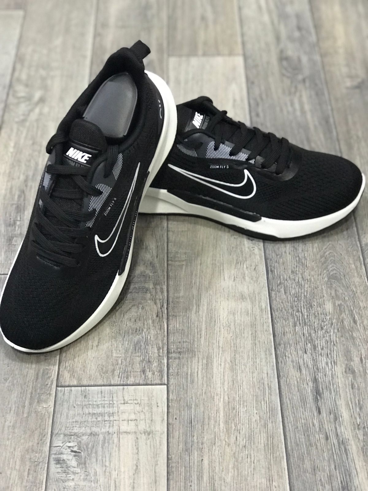 حذاء  Nike zoom