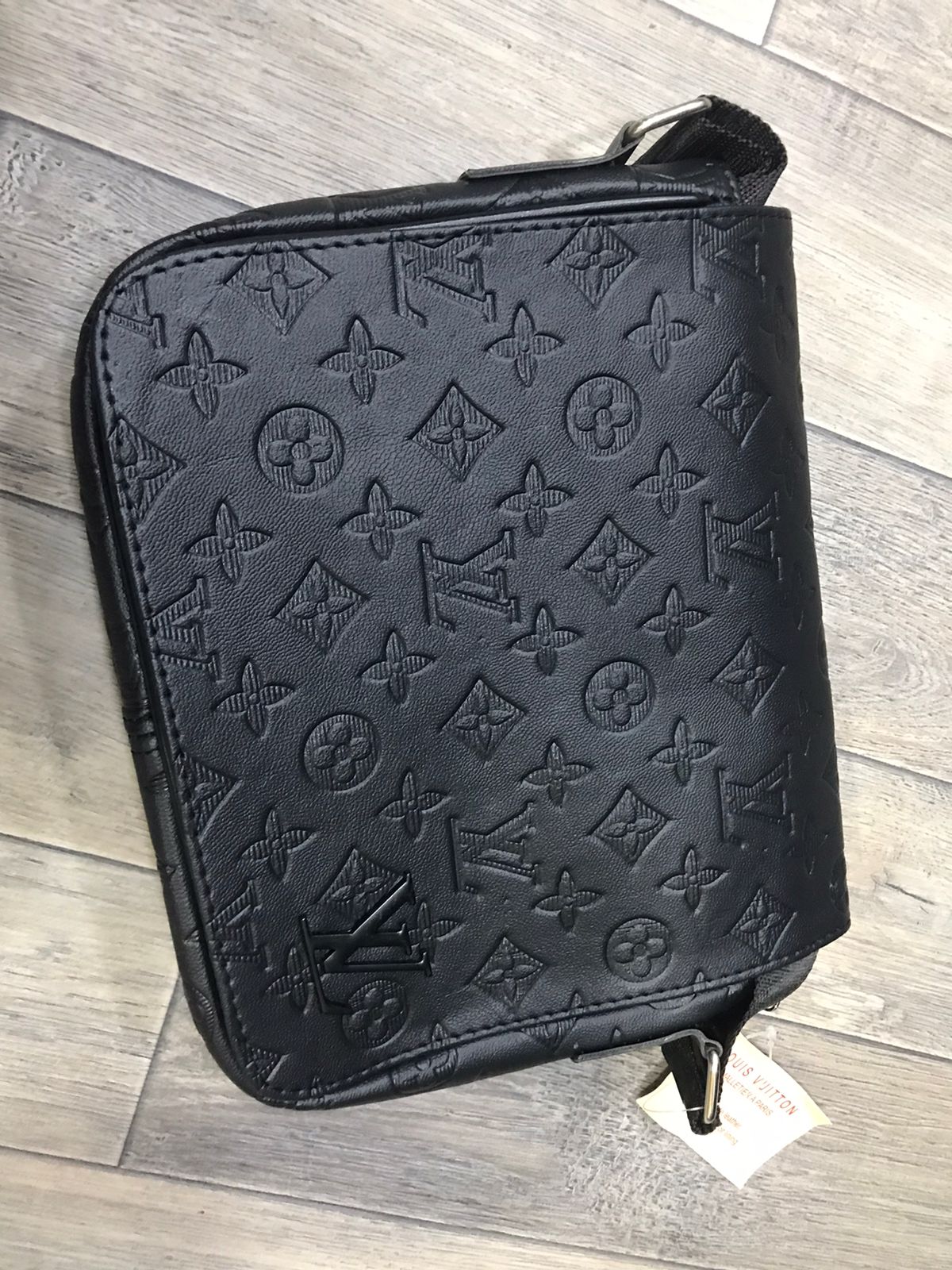 محفضة رجالية من Louis Vuitton