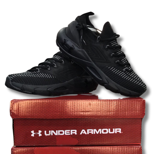 أحذية رياضية من Under Armour