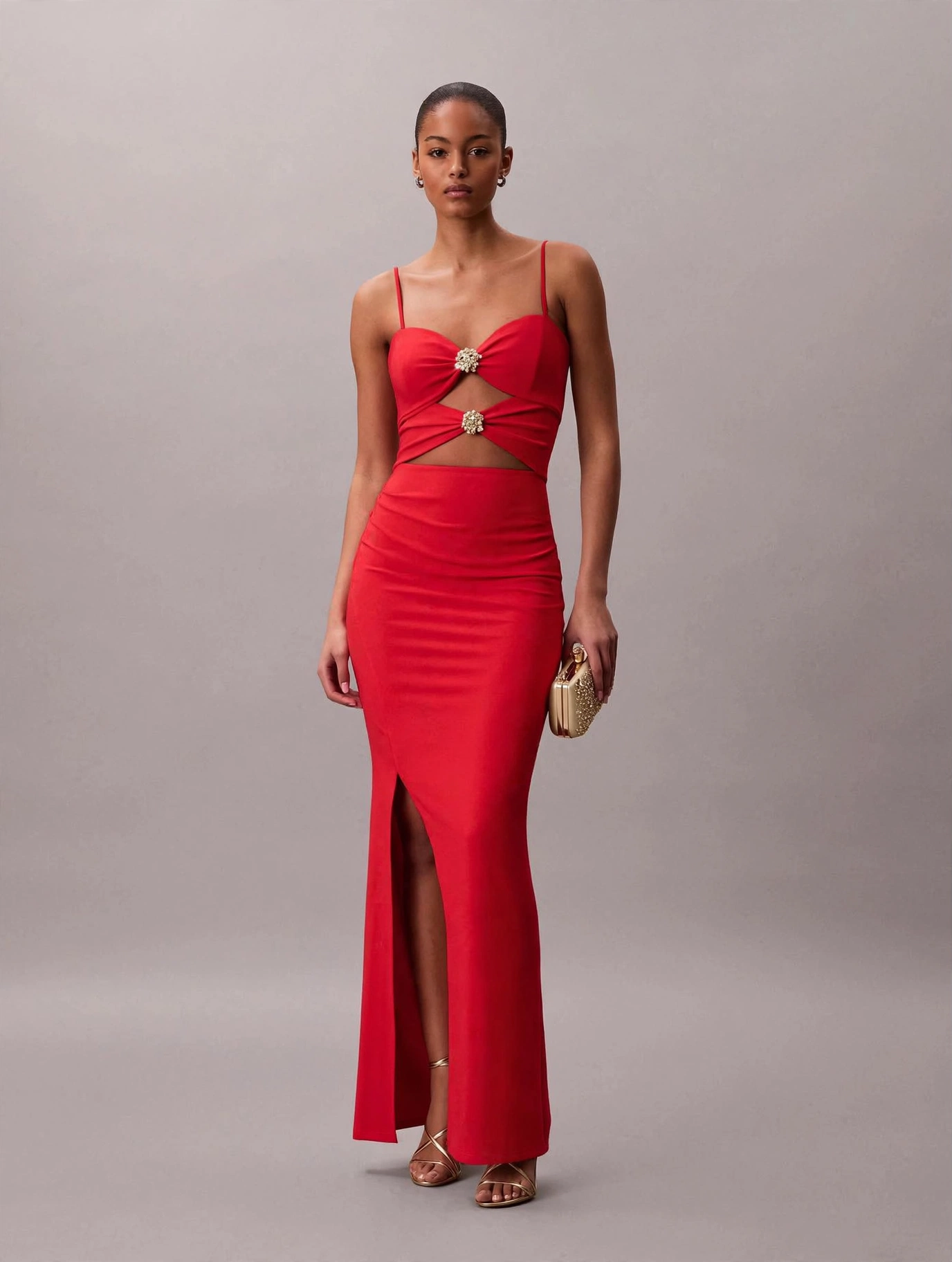 Robe-cut-out