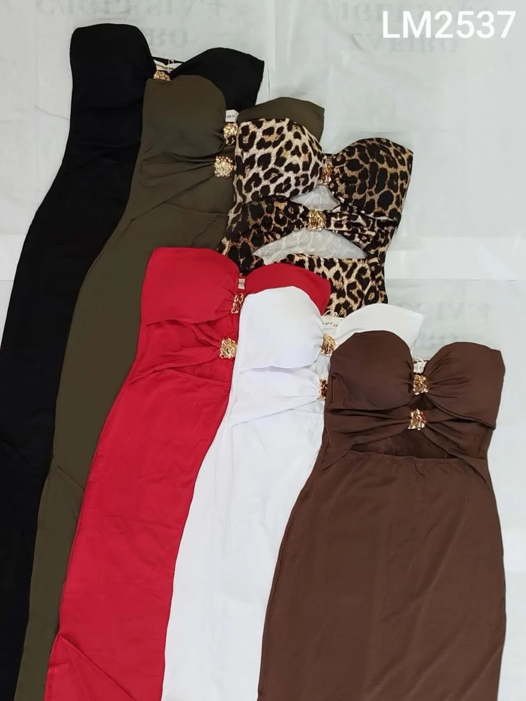 Robe-cut-out
