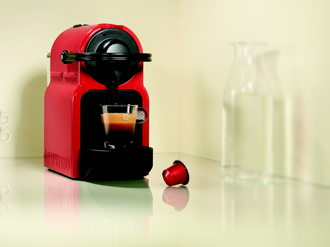 EXPRESSO À CAPSULE NESPRESSO CS5 ماكينة القهوة
