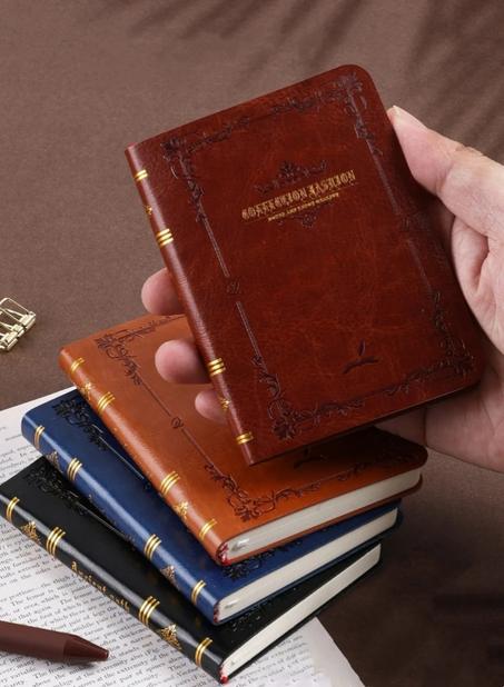 Cuaderno Vintage con estampado dorado A6A7