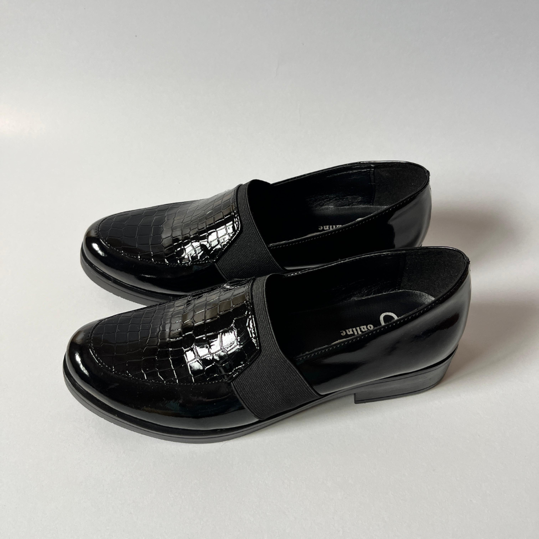 أحذية نسائيـــة جلدية فاخرة بتصميـــم أنيق ومــــريح