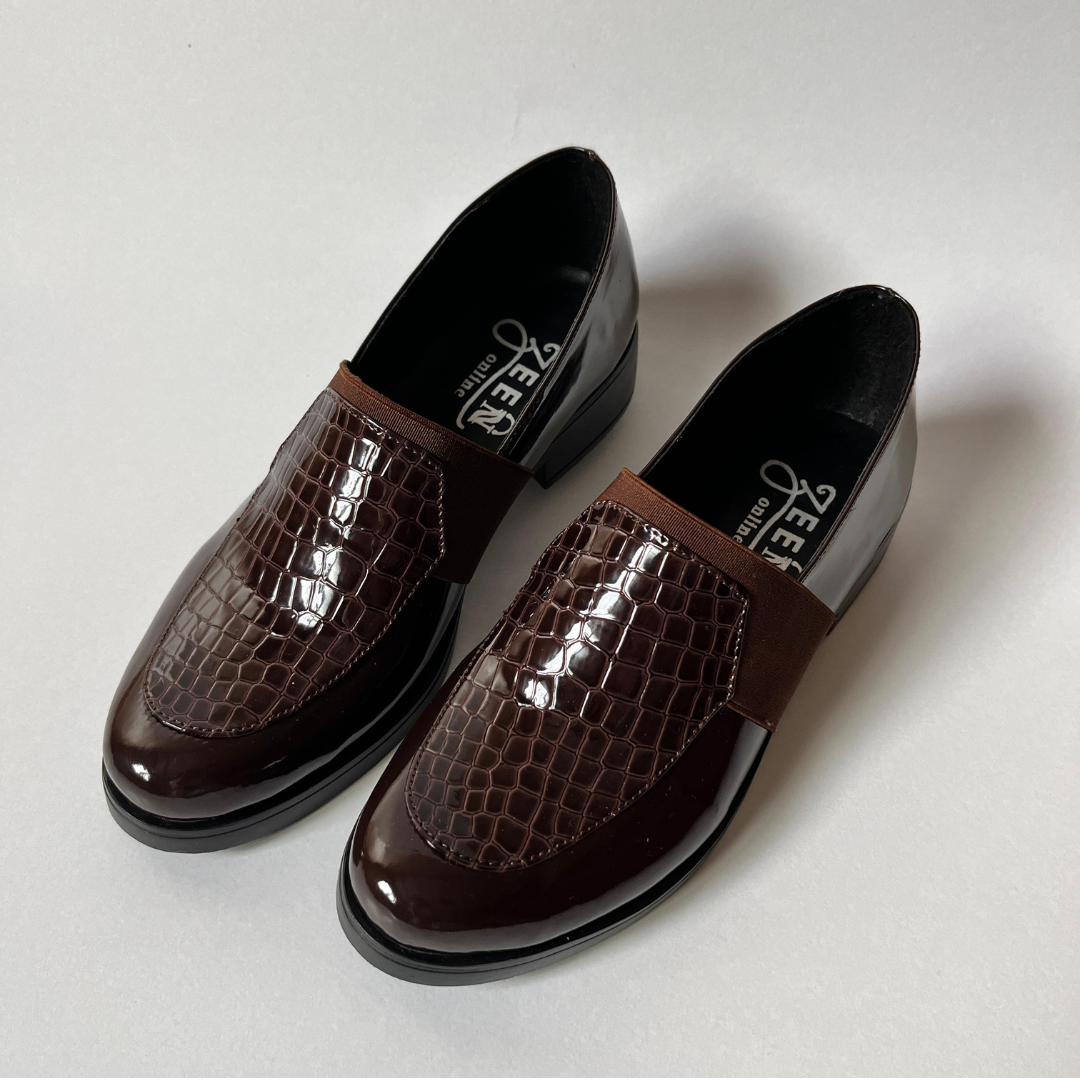 أحذية نسائيـــة جلدية فاخرة بتصميـــم أنيق ومــــريح