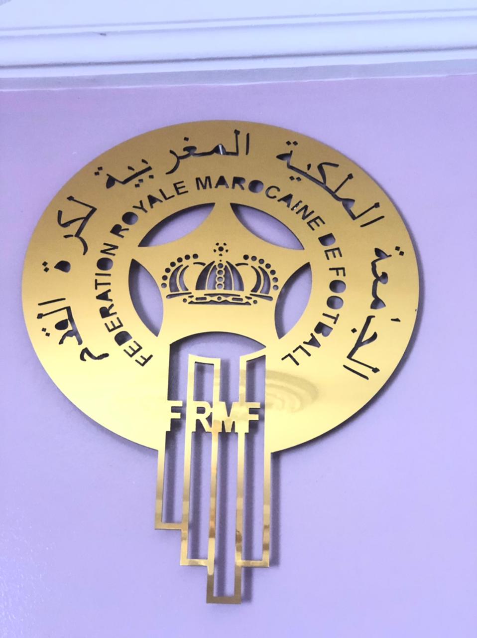 شعارات وطنية و عالمية