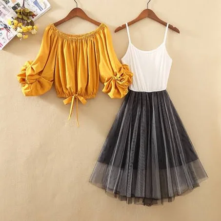 ملابس نسائية