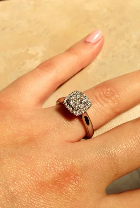 مجموعة "Royal Diamond" الفاخرة - خواتم ومجوهرات مرصعة لأرقى المناسبات