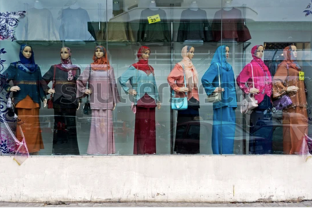 ملابس نسائية