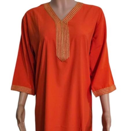 جلابة نسائية عصرية باللون البرتقالي الملكي وتطريز ذهبي أنيق