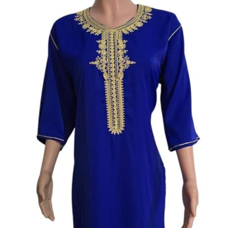 لابة نسائية عصرية باللون الأزرق الملكي وتطريز ذهبي أنيق