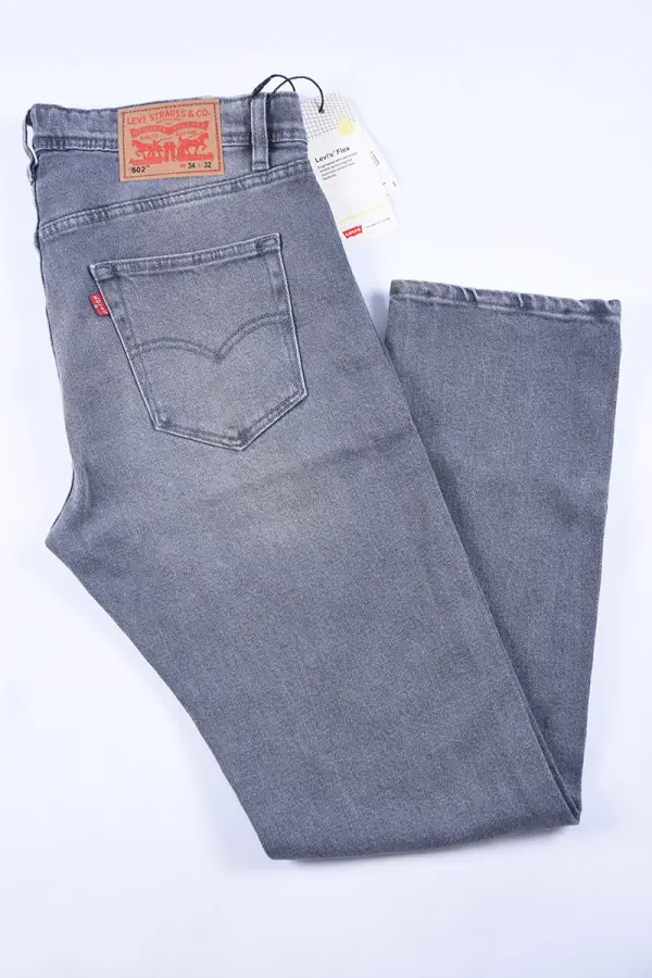 Jean Levi’s Coupe Normal Ref-LV34431 ( Gris )