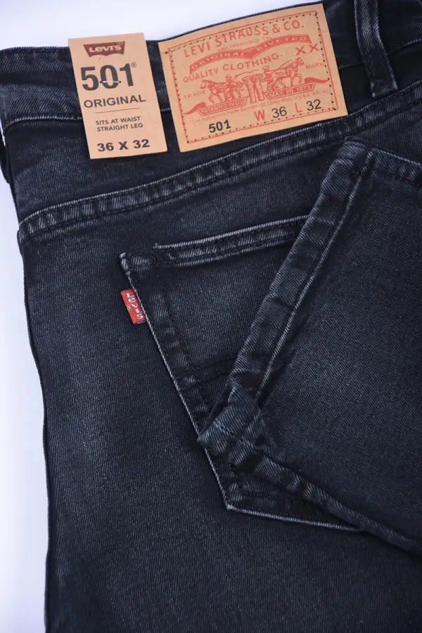 Jean Levi’s Coupe Normal ref-LS11810 ( Noir )