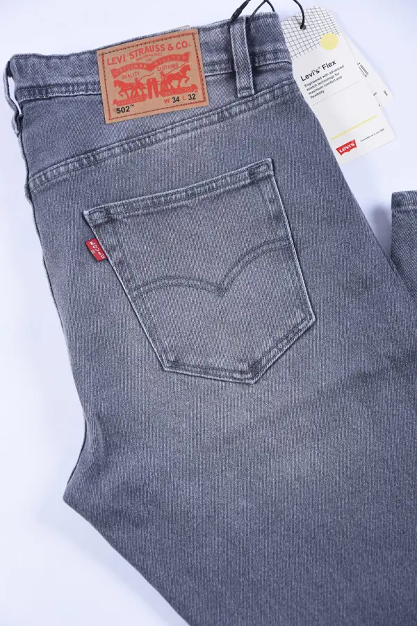 Jean Levi’s Coupe Normal Ref-LV34431 ( Gris )