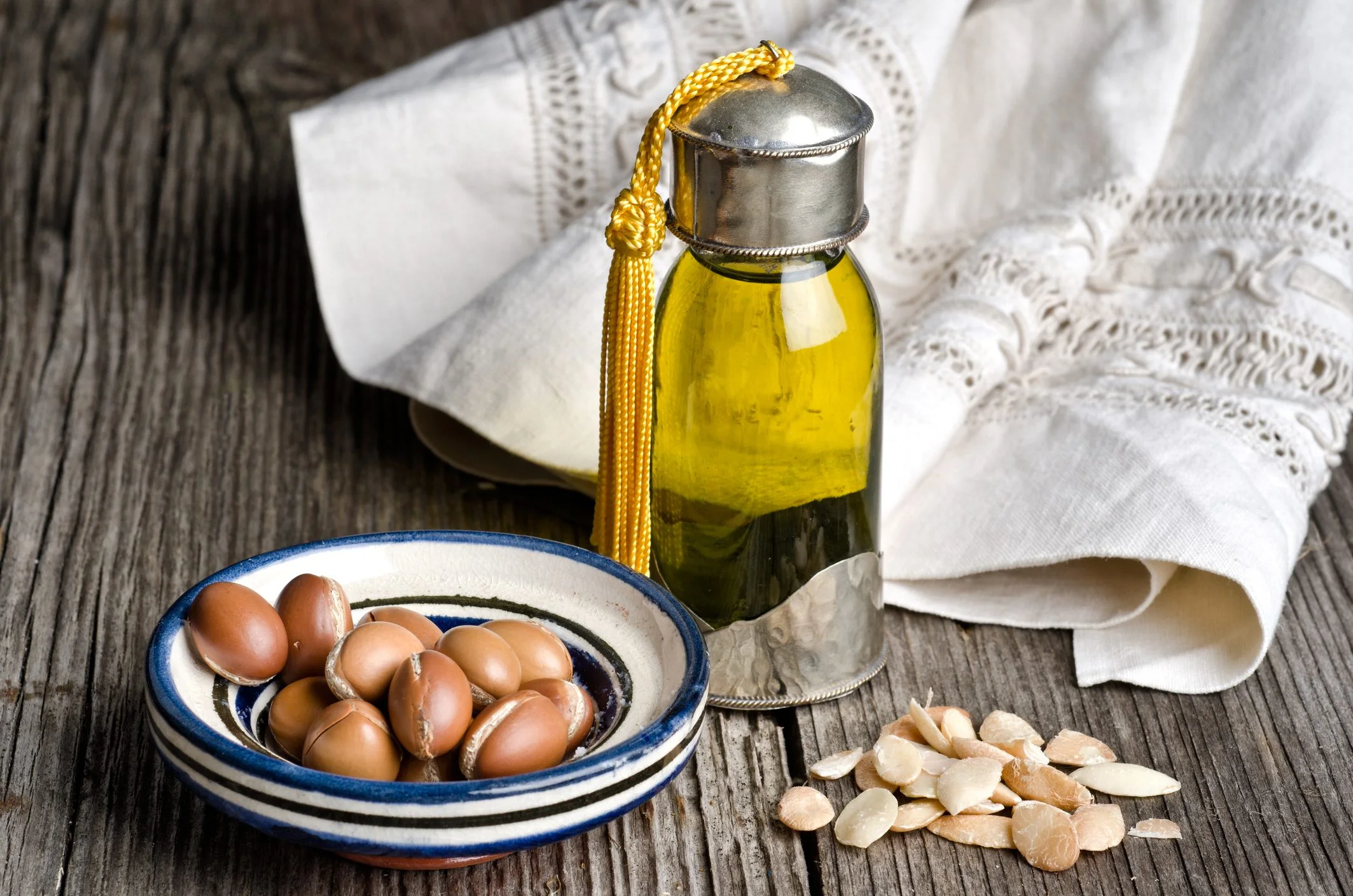 الزيوت الطبيعية للعلاج والتجميل