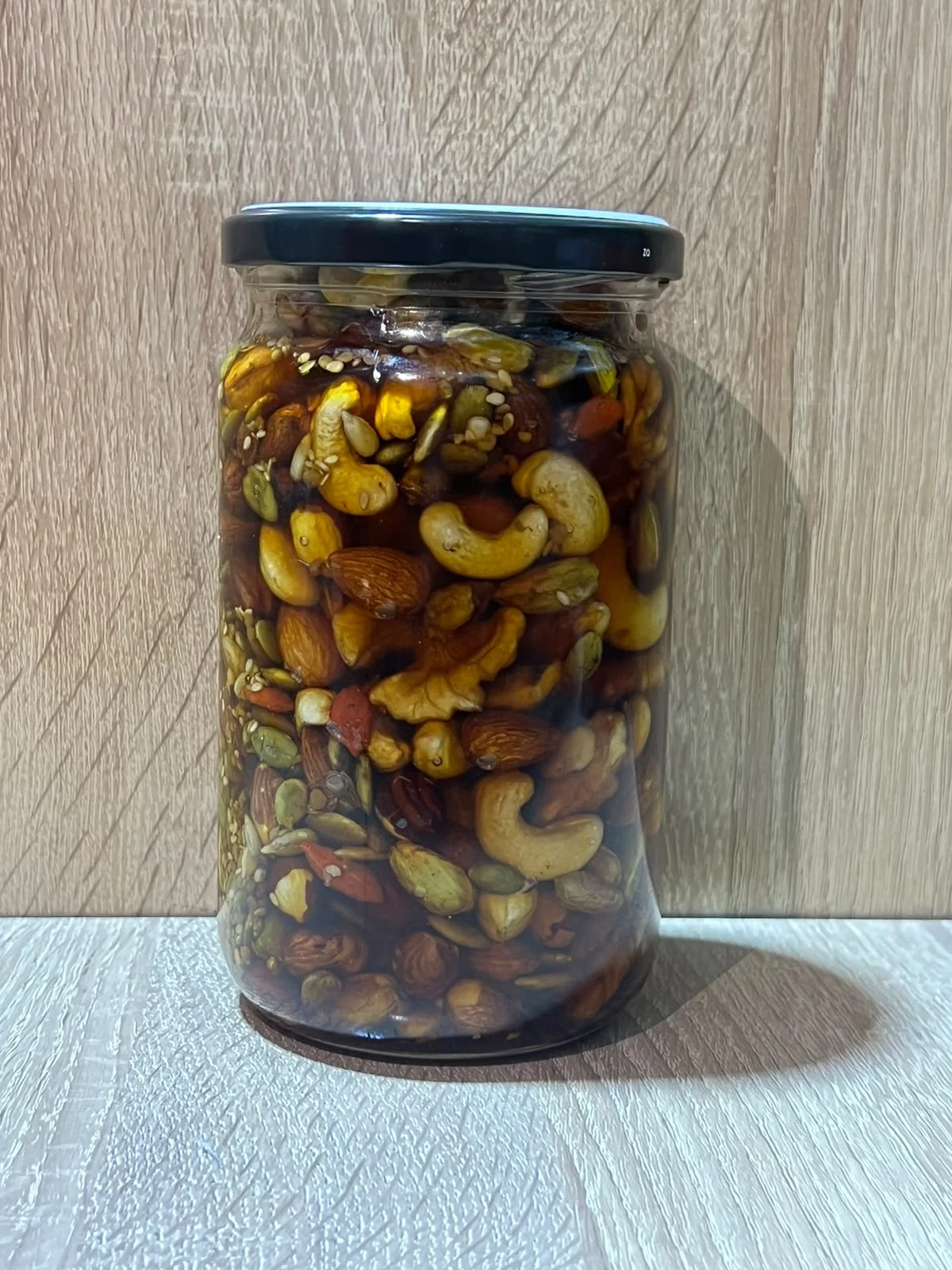 عسل المكسرات — Miel aux Fruits Secs
