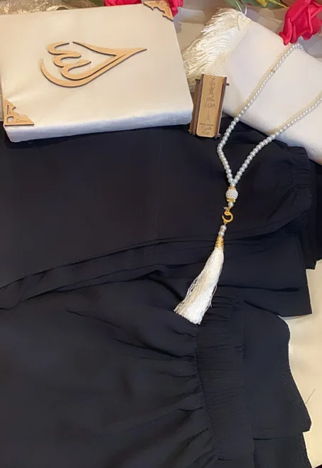 طقم صلاة ب "لباس شرعي"